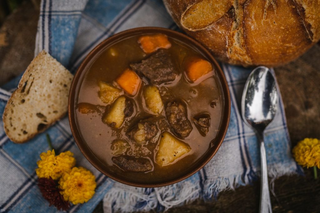 beef stew, hearty stew, classic beef recipe, comfort food, slow-cooked beef, savory stew, fall recipes, winter stew, one-pot meals, easy beef stew, wholesome meals, homemade stew, family dinner, beef and vegetables