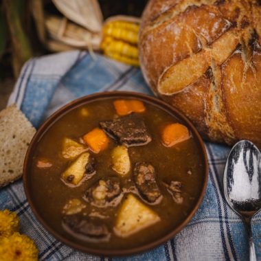 beef stew, hearty stew, classic beef recipe, comfort food, slow-cooked beef, savory stew, fall recipes, winter stew, one-pot meals, easy beef stew, wholesome meals, homemade stew, family dinner, beef and vegetables