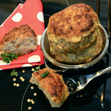 meatloaf muffins, mini meatloaf, easy dinner recipe, quick weeknight meal, comfort food, ground beef muffins, family dinner, homemade meatloaf, meal prep, xRecipes main course