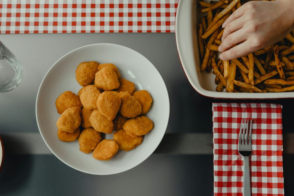 crispy chicken tenders, chicken recipes, easy dinner, family favorite, comfort food, homemade chicken tenders, dipping sauce, quick meals, kid-friendly recipes, healthy alternatives, baking chicken, party food, meal prep ideas