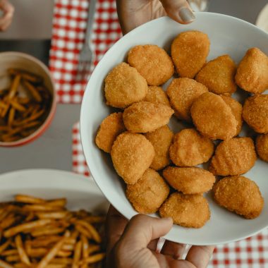 crispy chicken tenders, chicken recipes, easy dinner, family favorite, comfort food, homemade chicken tenders, dipping sauce, quick meals, kid-friendly recipes, healthy alternatives, baking chicken, party food, meal prep ideas