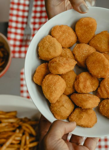 crispy chicken tenders, chicken recipes, easy dinner, family favorite, comfort food, homemade chicken tenders, dipping sauce, quick meals, kid-friendly recipes, healthy alternatives, baking chicken, party food, meal prep ideas