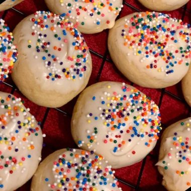 authentic italian christmas cookies recipe cakey anise flavored treats with sweet sugar glaze