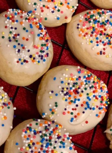 authentic italian christmas cookies recipe cakey anise flavored treats with sweet sugar glaze
