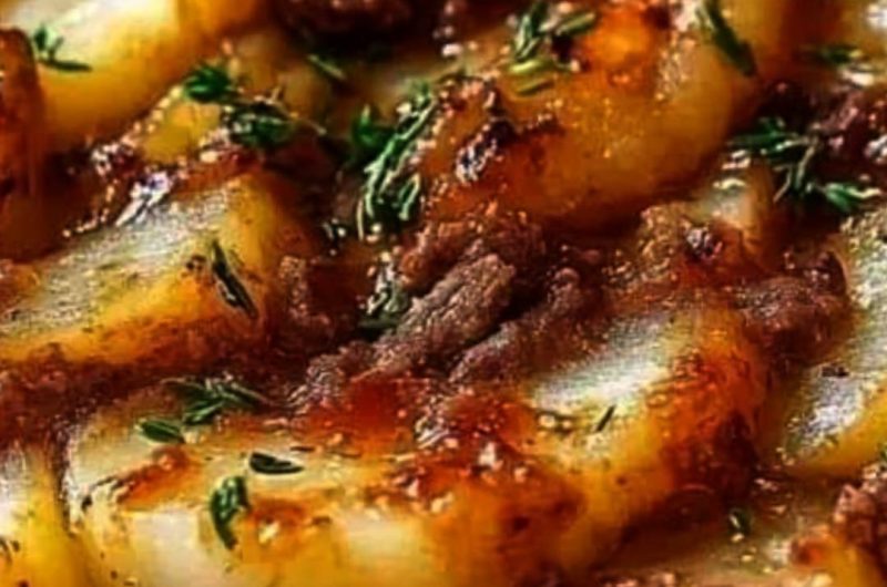 cottage pie classique avec pommes de terre tranchees recette confortable et gourmande