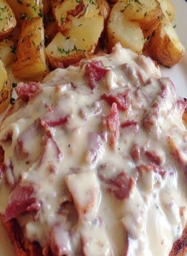 creamed chipped beef on toast a heartwarming american classic recipe