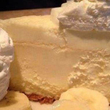 decadent banana cream cheesecake cake recipe a perfect dessert delight