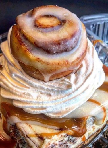 decadent cinnamon roll cheesecake bars the ultimate sweet treat recipe