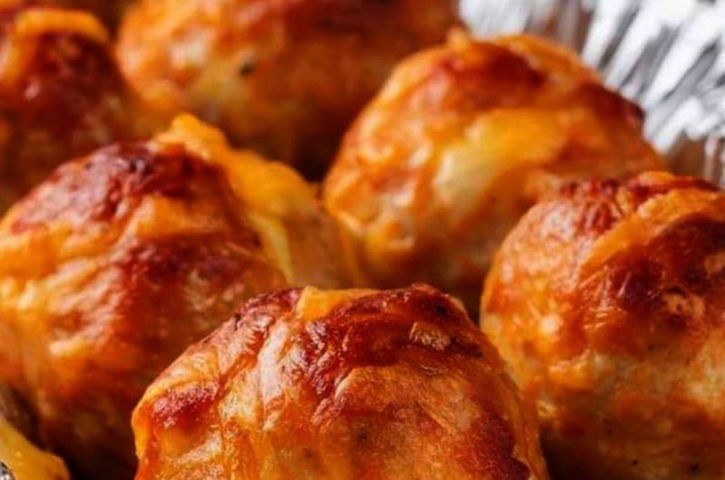 easy 4 ingredient sausage balls recipe a southern party favorite
