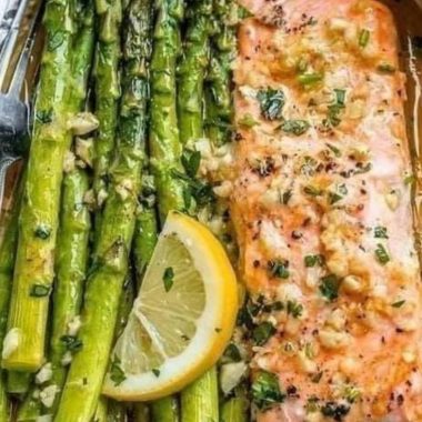easy baked salmon with asparagus in foil garlic lemon butter sauce recipe