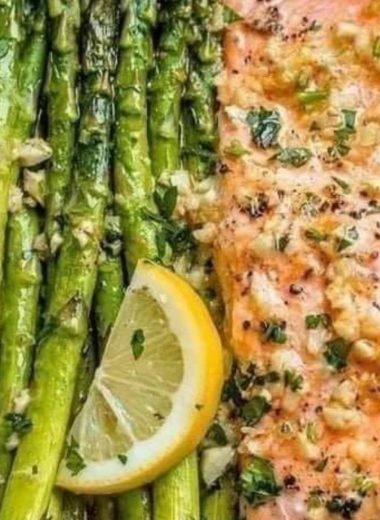 easy baked salmon with asparagus in foil garlic lemon butter sauce recipe