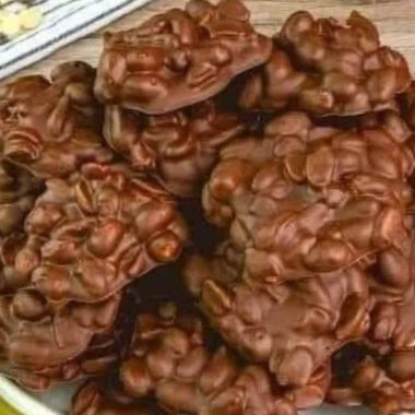 easy chocolate pecan turtle clusters recipe a sweet crunchy delight