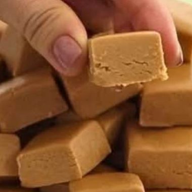 easy dulce de leche squares recipe a 2 ingredient caramel delight