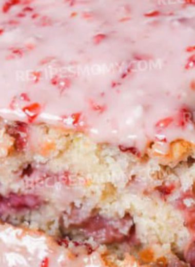 easy homemade strawberry bread recipe with melt in your mouth glaze