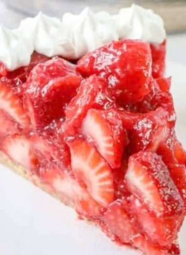 easy no bake strawberry pie recipe creamy crunchy and irresistibly fresh