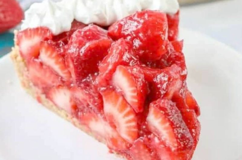 easy no bake strawberry pie recipe creamy crunchy and irresistibly fresh