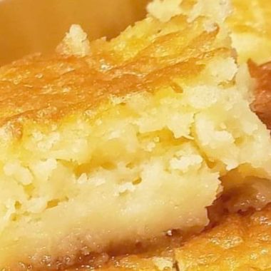 easy pineapple cake bars recipe a tropical dessert delight