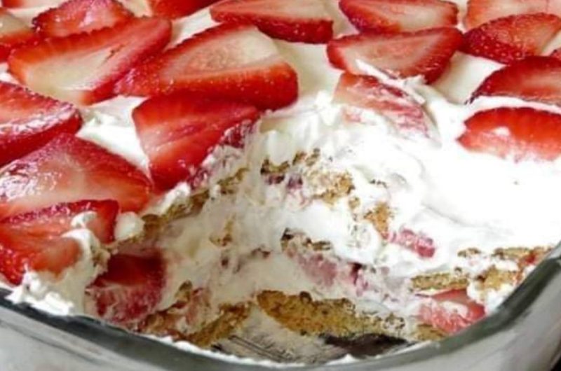 easy strawberry cream cheese icebox cake recipe no bake summer dessert delight