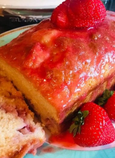 easy strawberry pound cake recipe quick one bowl delight with fresh strawberries