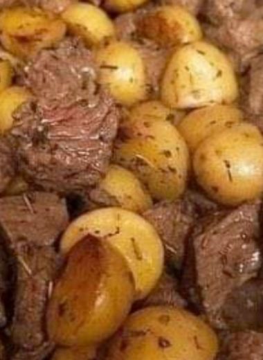 garlic butter steak and potatoes skillet a one pan wonder for busy foodies 1