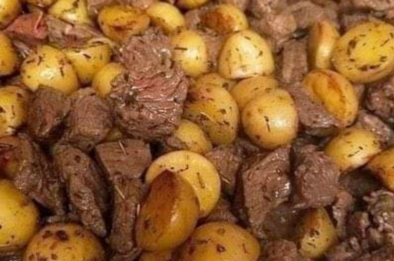 garlic butter steak and potatoes skillet a one pan wonder for busy foodies 1