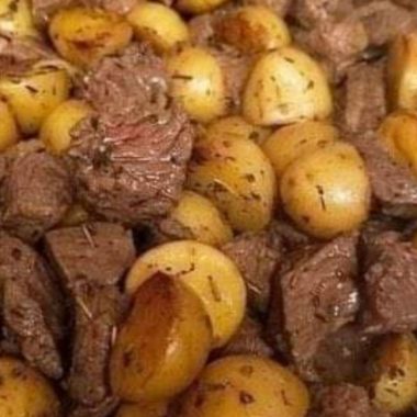 garlic butter steak and potatoes skillet a one pan wonder for busy foodies 2