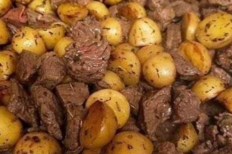 garlic butter steak and potatoes skillet a one pan wonder for busy foodies 2