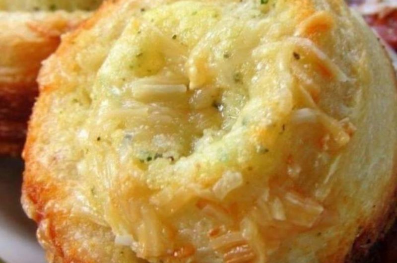 garlic roll cupcakes easy cheesy and irresistibly delicious