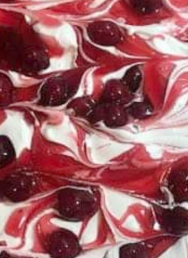 heavenly strawberry graham cracker cake a no bake dessert delight