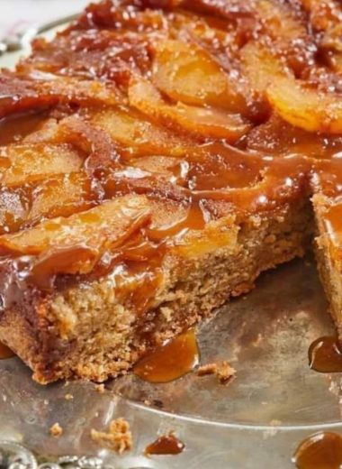 irresistible caramel apple upside down cake recipe a fall favorite dessert