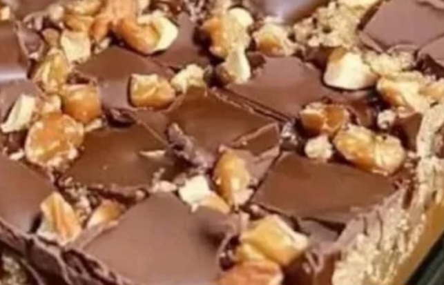 irresistible caramel chocolate crunch bars recipe sweet salty and decadent