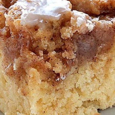 irresistible cinnamon roll coffee cake recipe easy moist and perfect for breakfast