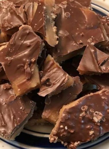irresistible homemade toffee recipe crunchy buttery and chocolatey delight