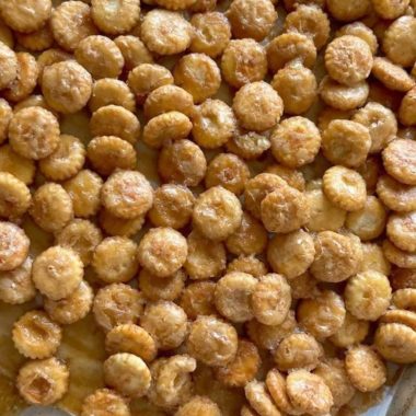 irresistible salted caramel cracker bites recipe sweet salty and crunchy perfection