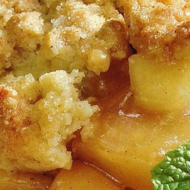 irresistible slow cooker apple crumble dessert recipe a sweet indulgence