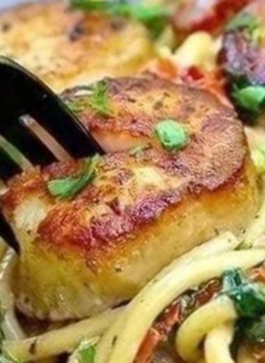 jumbo creamy tuscan spaghetti with scallops a luxurious seafood pasta recipe