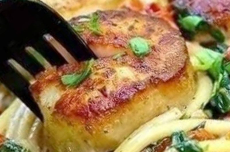 jumbo creamy tuscan spaghetti with scallops a luxurious seafood pasta recipe
