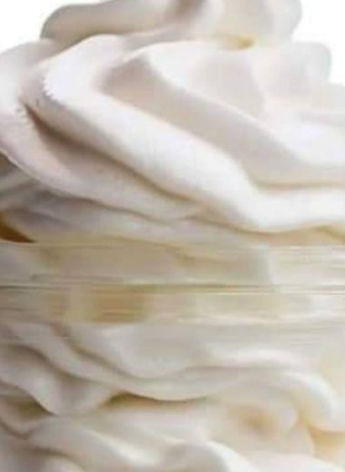 perfect stabilized whipped cream recipe a game changer for desserts
