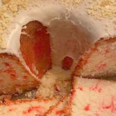 perfect strawberry crunch pound cake recipe moist buttery and irresistible
