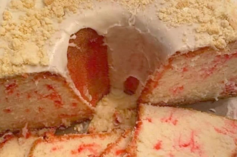 perfect strawberry crunch pound cake recipe moist buttery and irresistible