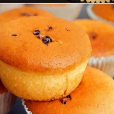 perfectly fluffy vanilla cupcakes recipe easy light and irresistible