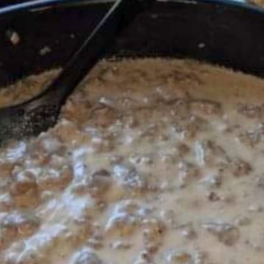 pioneer womans best sausage gravy recipe easy creamy and delicious