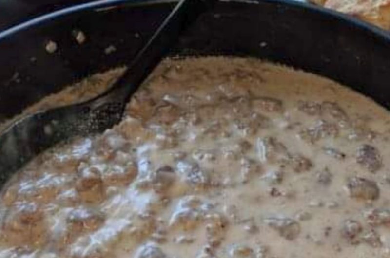 pioneer womans best sausage gravy recipe easy creamy and delicious