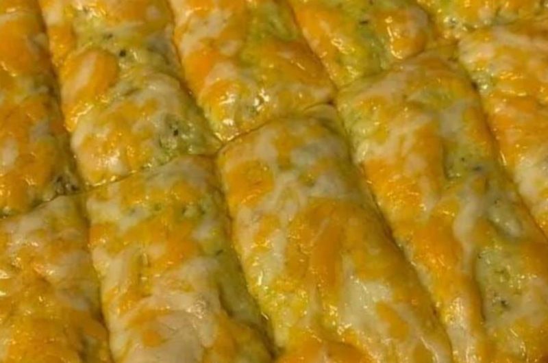 quick and easy homemade cheesy garlic breadsticks recipe