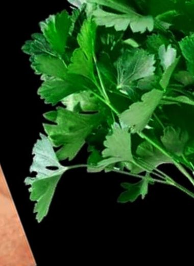 restore your vision naturally with this powerful parsley drink recipe