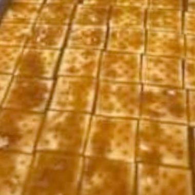 saltine cracker toffee recipe easy crunchy and irresistible dessert