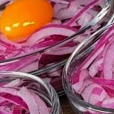 scrambled eggs with red onions a blood sugar friendly breakfast recipe