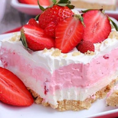 strawberry cheesecake lush easy no bake dessert recipe