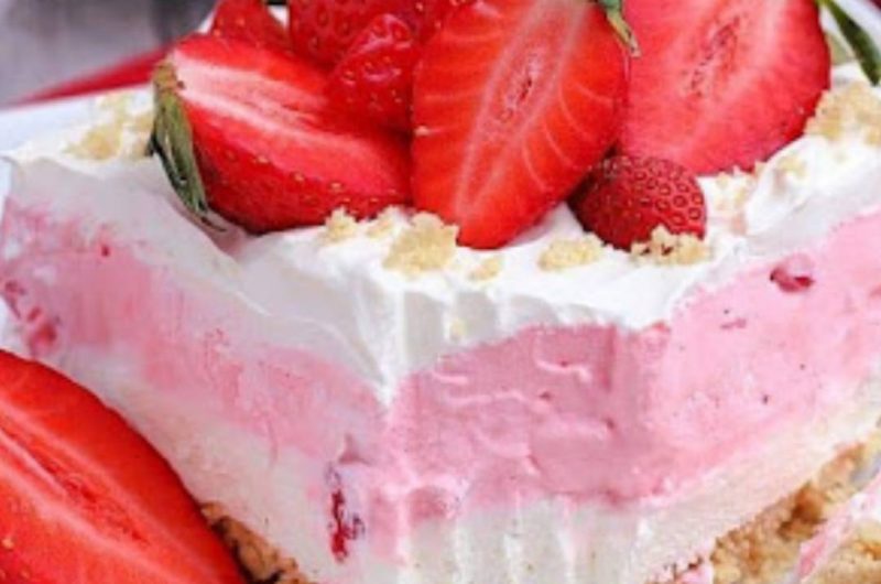 strawberry cheesecake lush easy no bake dessert recipe