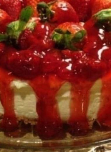 strawberry shortcake crunch cake with cream cheese frosting a delightful dessert recipe